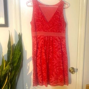 Athleta red/pink lined print sleeveless dress